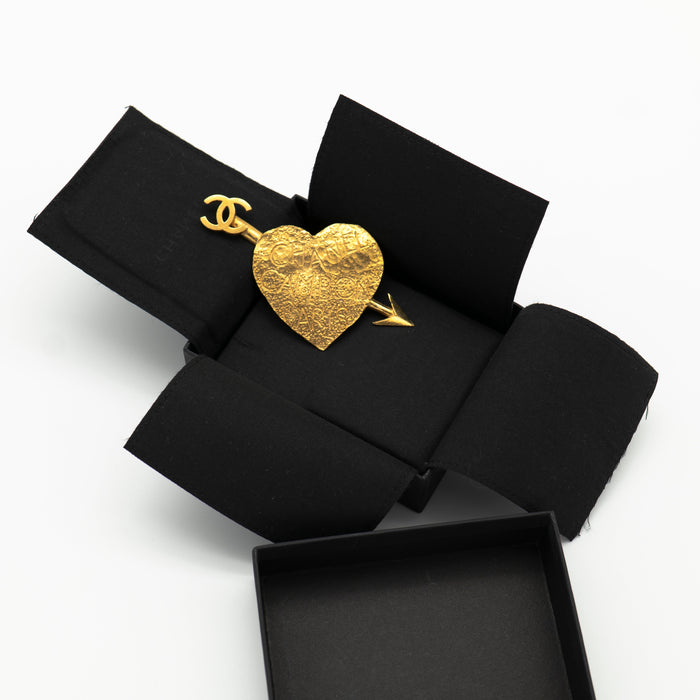 CHANEL Vintage 1993 Gold-Plated CC Cambon Paris Heart Arrow Brooch 93P