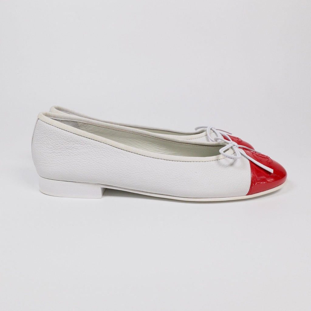 Chanel White Lambskin Red Patent CC Cap Toe Bow Ballet Flats Size 36