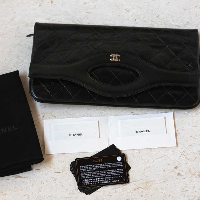 *Rare* CHANEL Pochette 31 Clutch Quilted Crumpled Calfskin GHW A70521