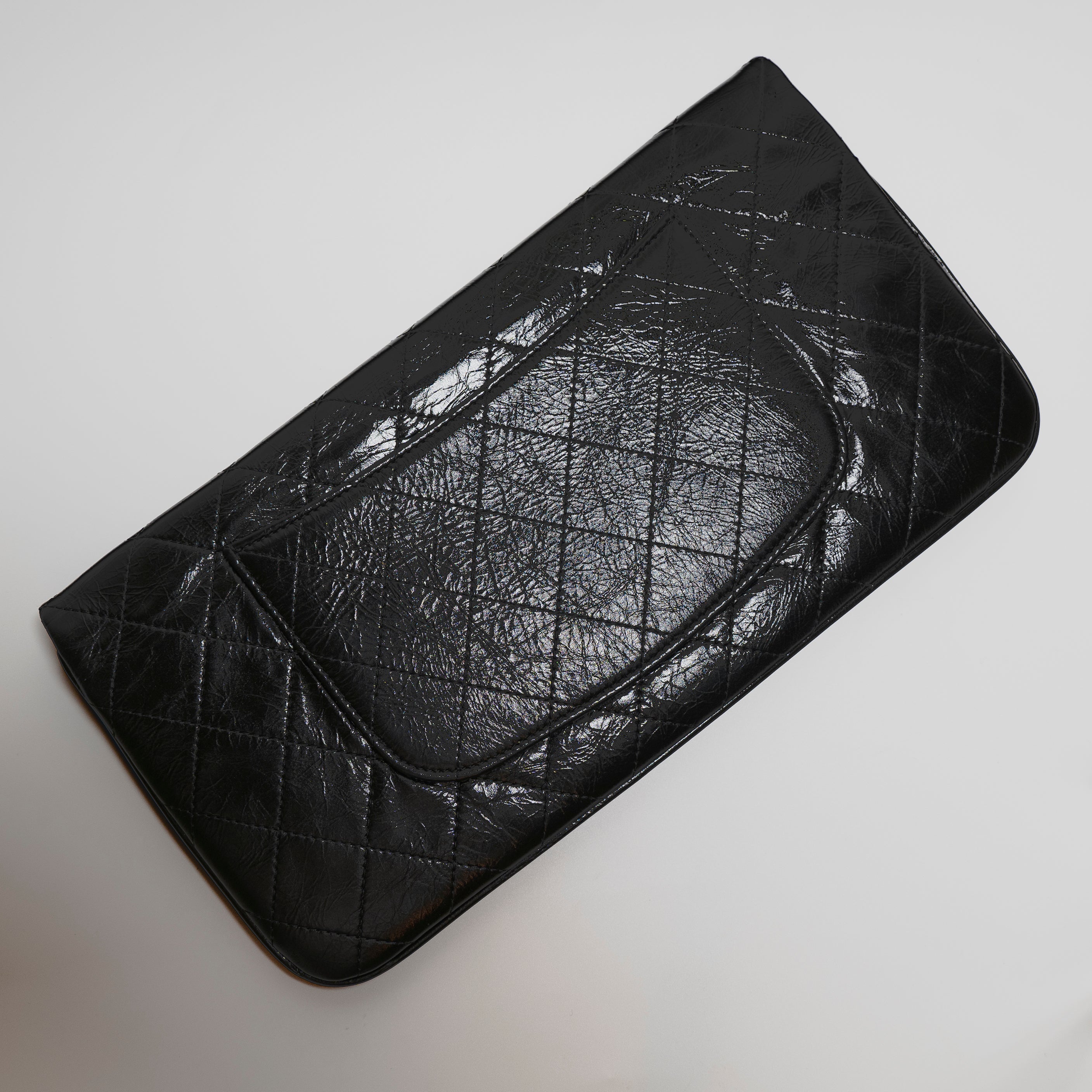 *Rare* CHANEL Pochette 31 Clutch Quilted Crumpled Calfskin GHW A70521