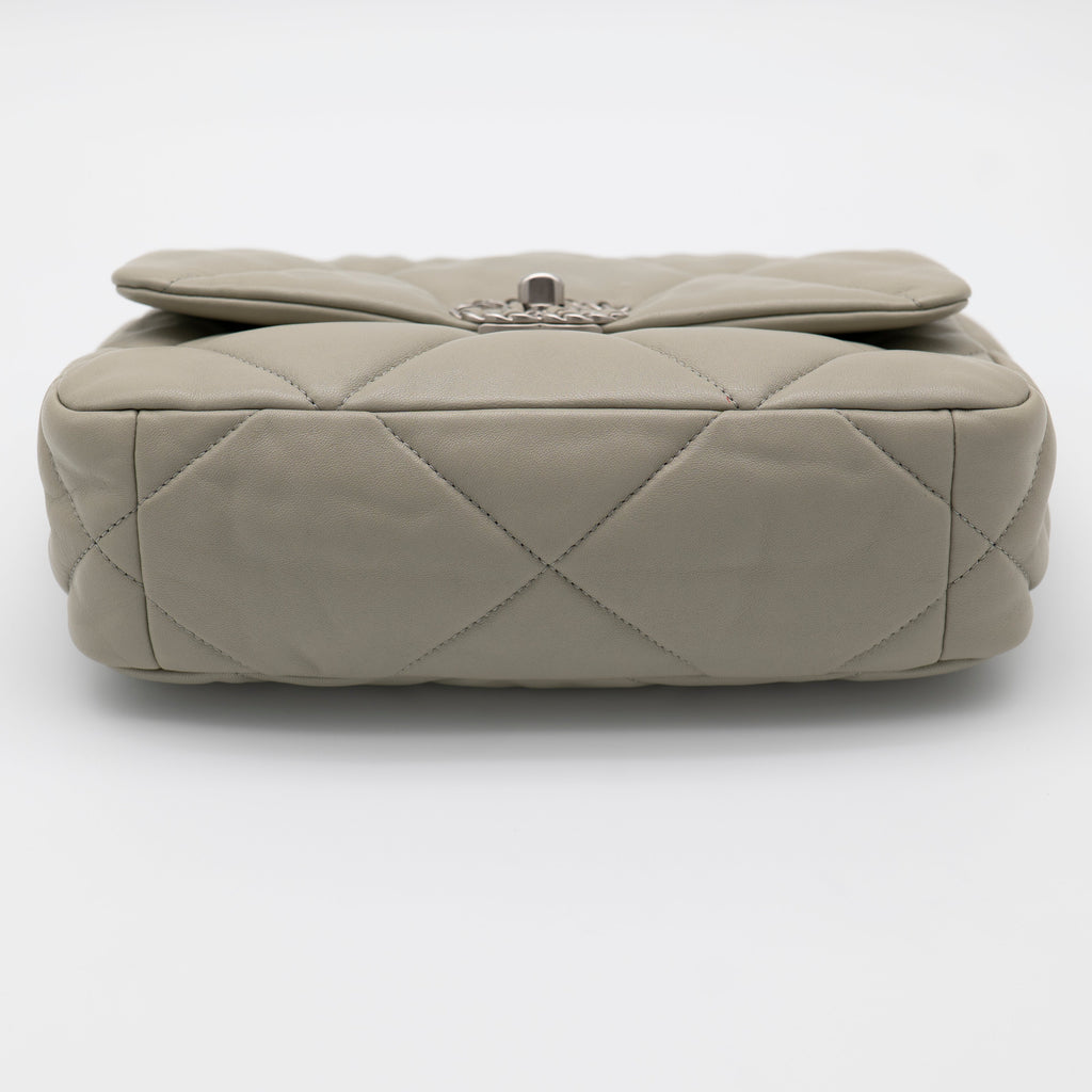 CHANEL 19 Medium 22C Light Gray Lambskin Quilted Mixed HW