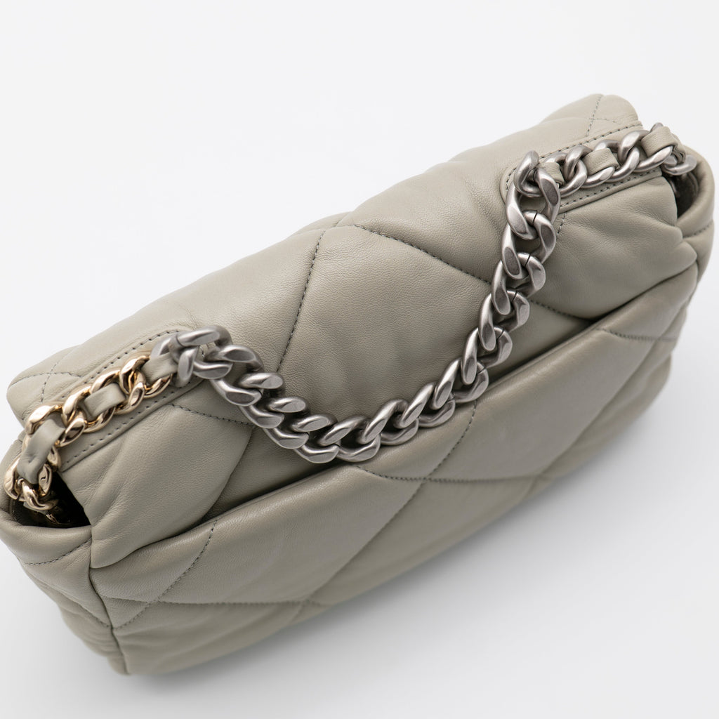 CHANEL 19 Medium 22C Light Gray Lambskin Quilted Mixed HW