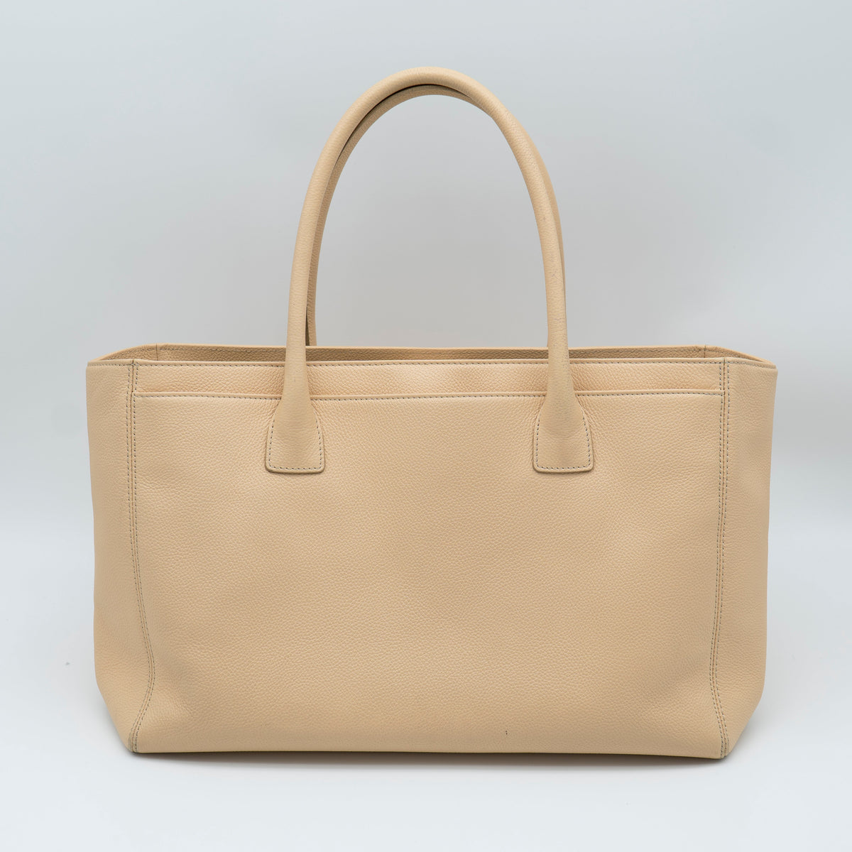 CHANEL Beige Clair Caviar Executive Cerf Tote Medium GHW