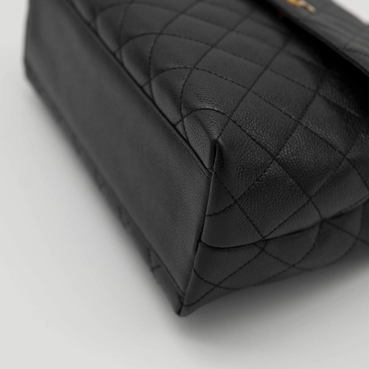 CHANEL Vintage Caviar Jumbo Kelly Flap 24K Gold Hardware A12397