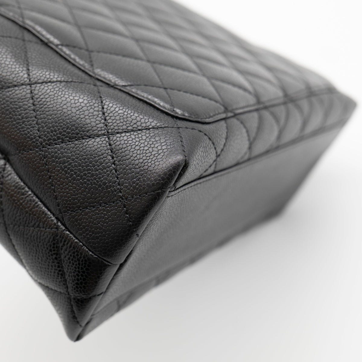 CHANEL Vintage Caviar Jumbo Kelly Flap 24K Gold Hardware A12397