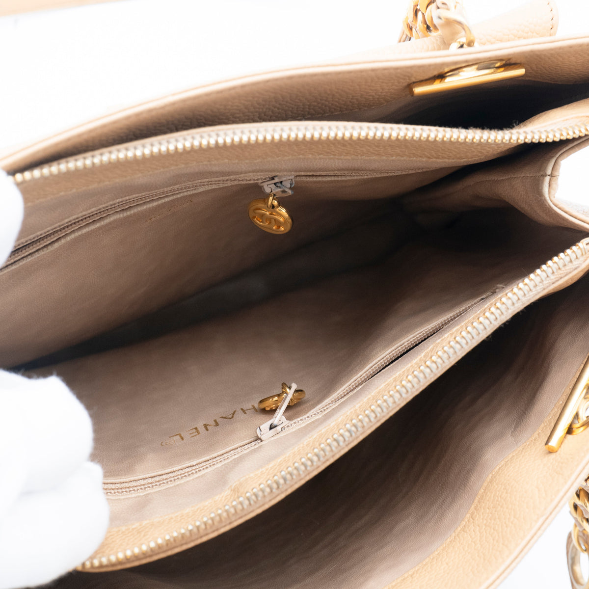 CHANEL Vintage Beige Caviar 24K Gold-Plated CC Turnlock Shoulder Bag