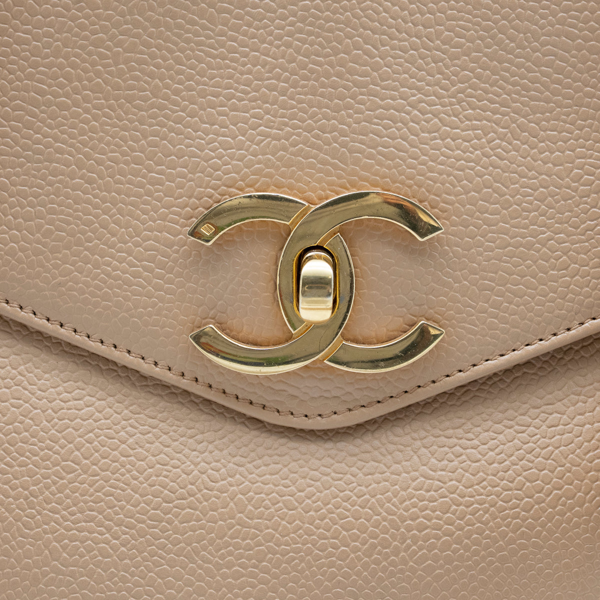 CHANEL Vintage Beige Caviar 24K Gold-Plated CC Turnlock Shoulder Bag