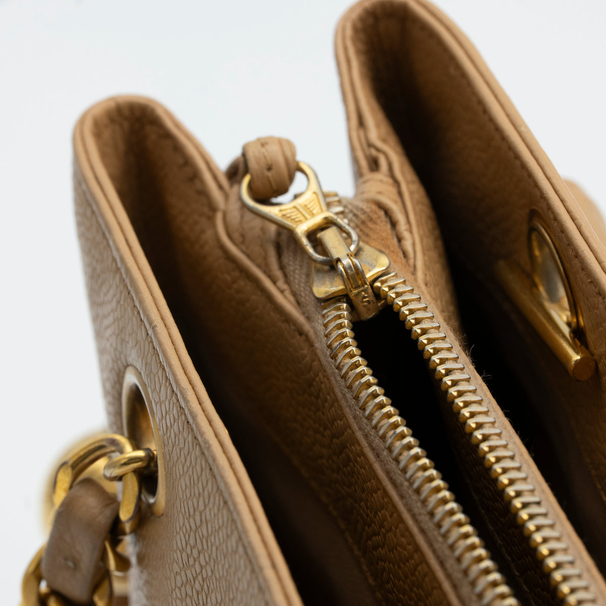 CHANEL Vintage Beige Caviar 24K Gold-Plated CC Turnlock Shoulder Bag