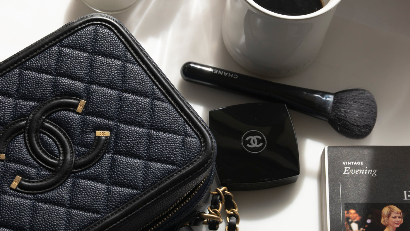CHANEL Medium Filigree Vanity Case Navy/Black A93343 VIP