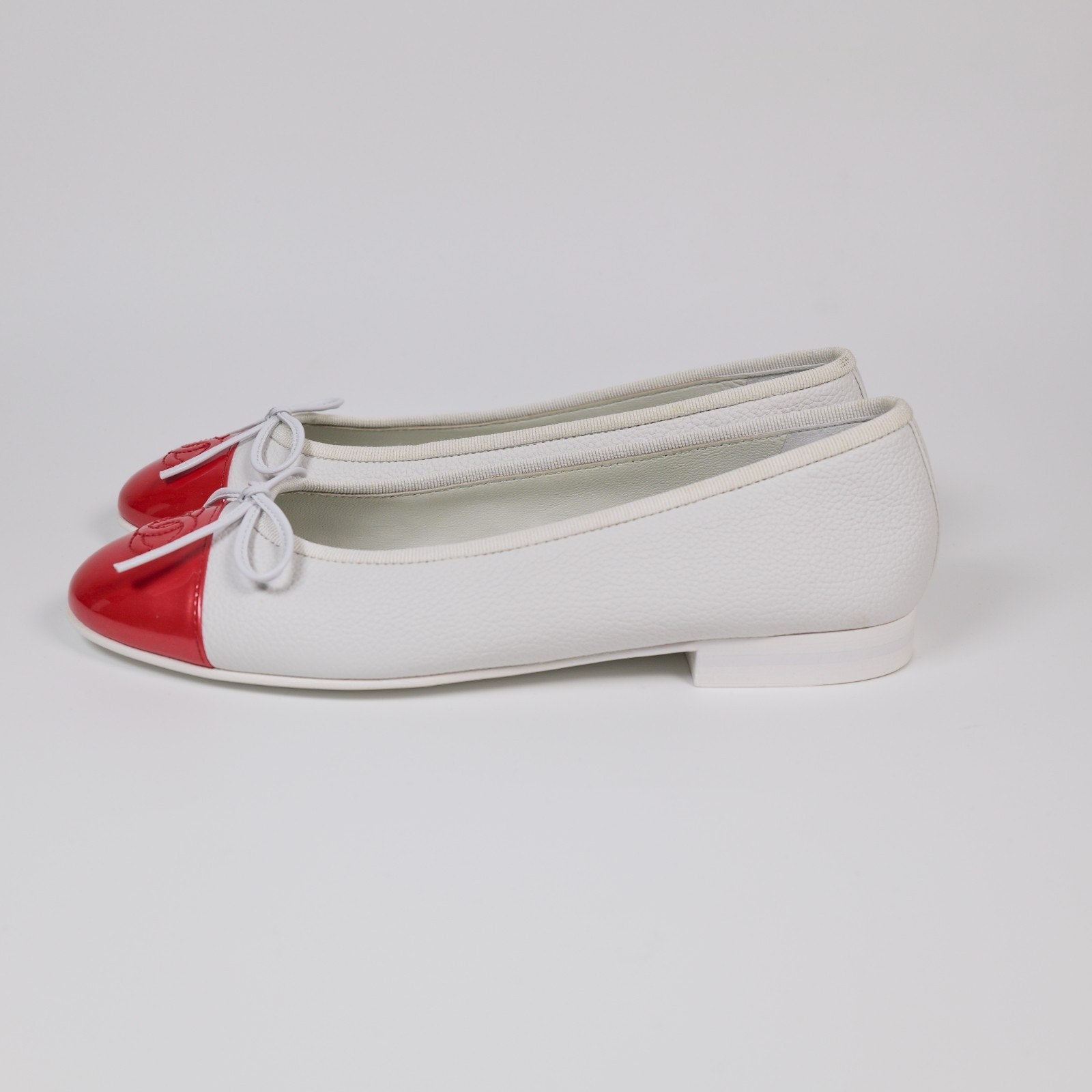 Chanel White Lambskin Red Patent CC Cap Toe Bow Ballet Flats Size 36