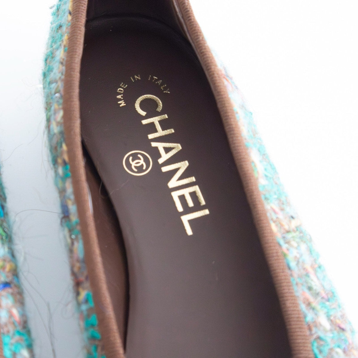 Chanel 23A Paris-Dakar Green Tweed Patent CC Cap Toe Bow Ballet Flats Size 36