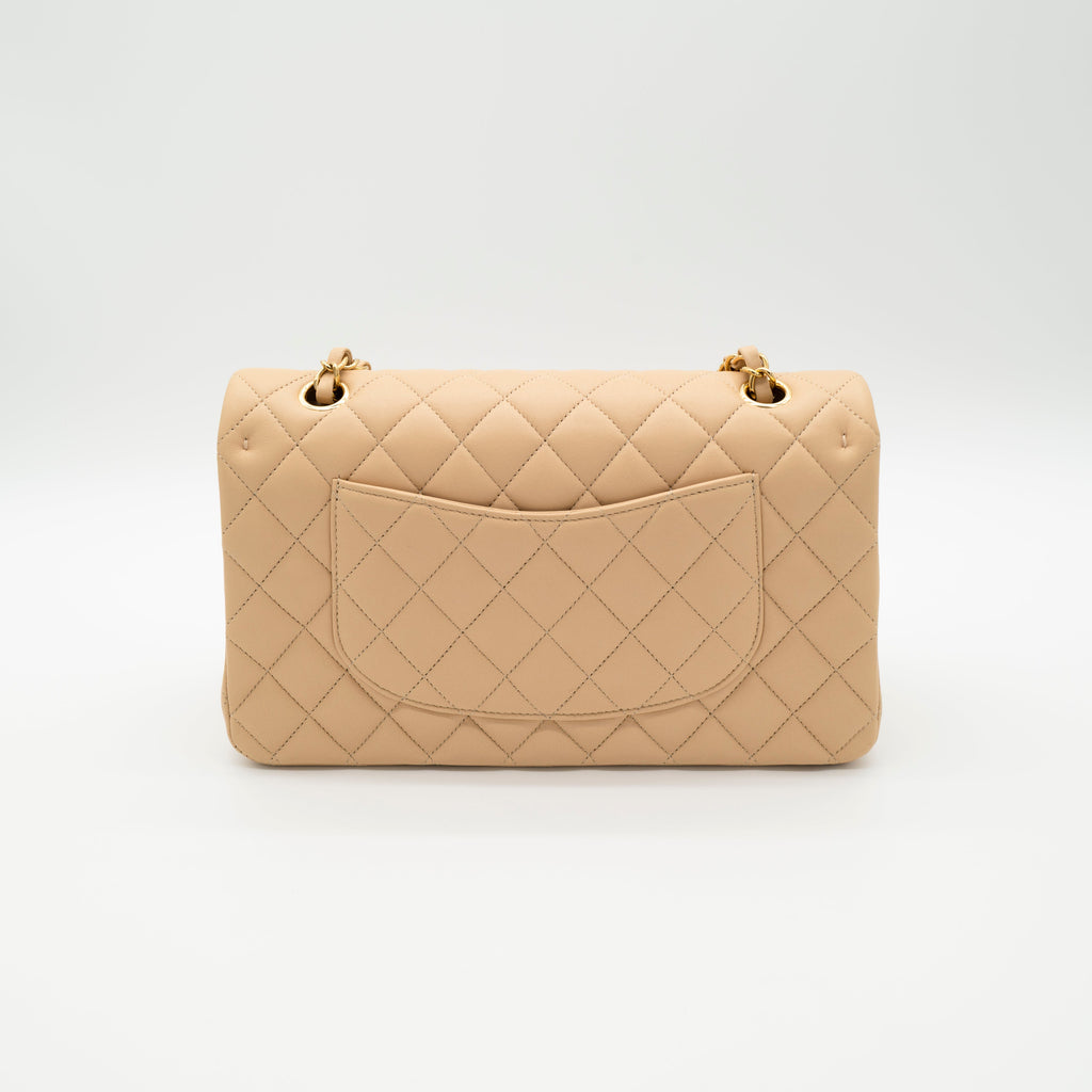 NEW CHANEL Medium Classic Flap Beige Clair Lambskin Quilted Gold Hardware Full Set