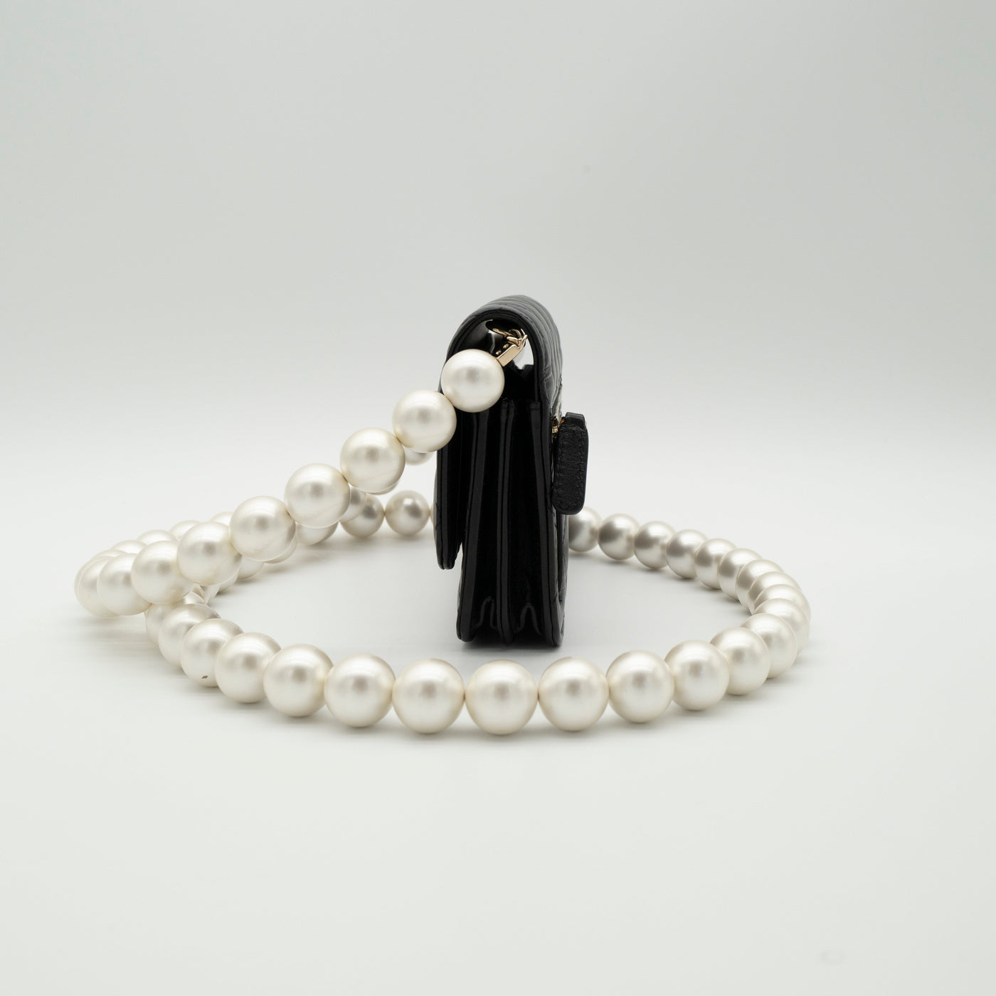 CHANEL Maxi Pearls Clutch with Chain Light Gold Hardware Full Set VIP