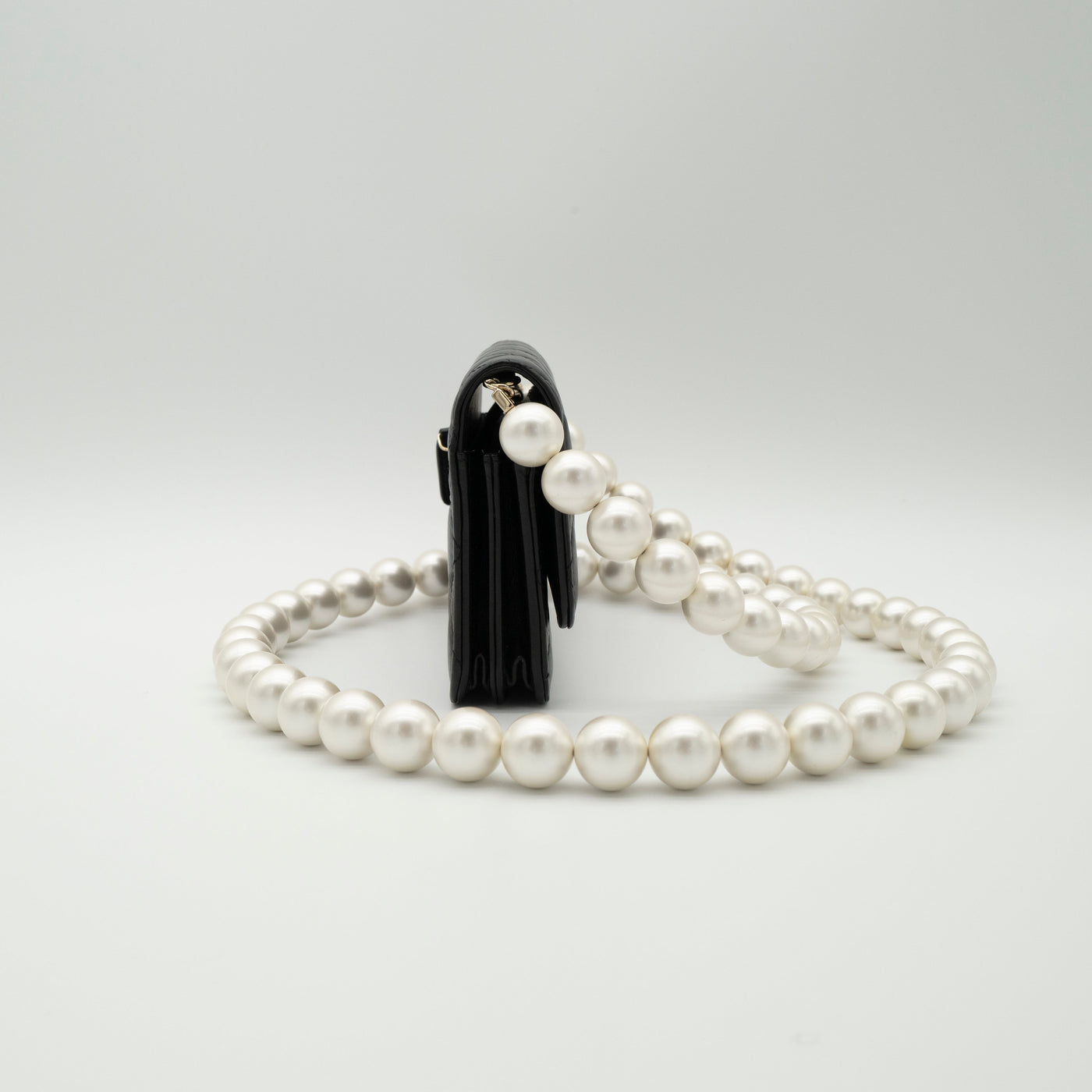 CHANEL Maxi Pearls Clutch with Chain Light Gold Hardware Full Set VIP