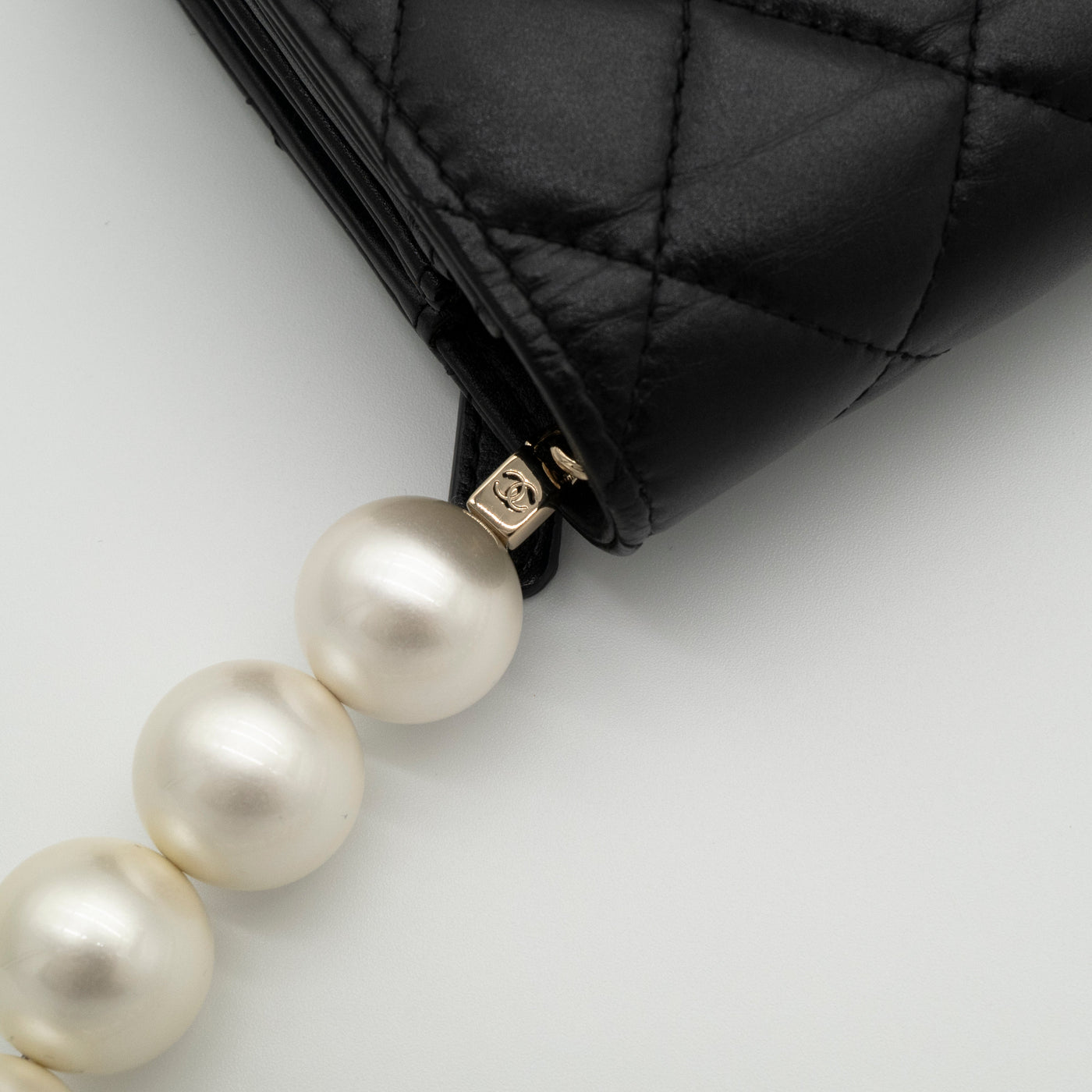 CHANEL Maxi Pearls Clutch with Chain Light Gold Hardware Full Set VIP