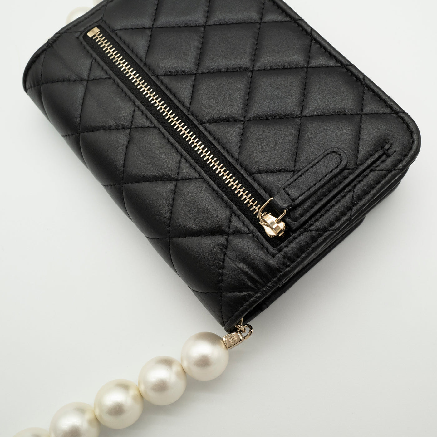 CHANEL Maxi Pearls Clutch with Chain Light Gold Hardware Full Set VIP