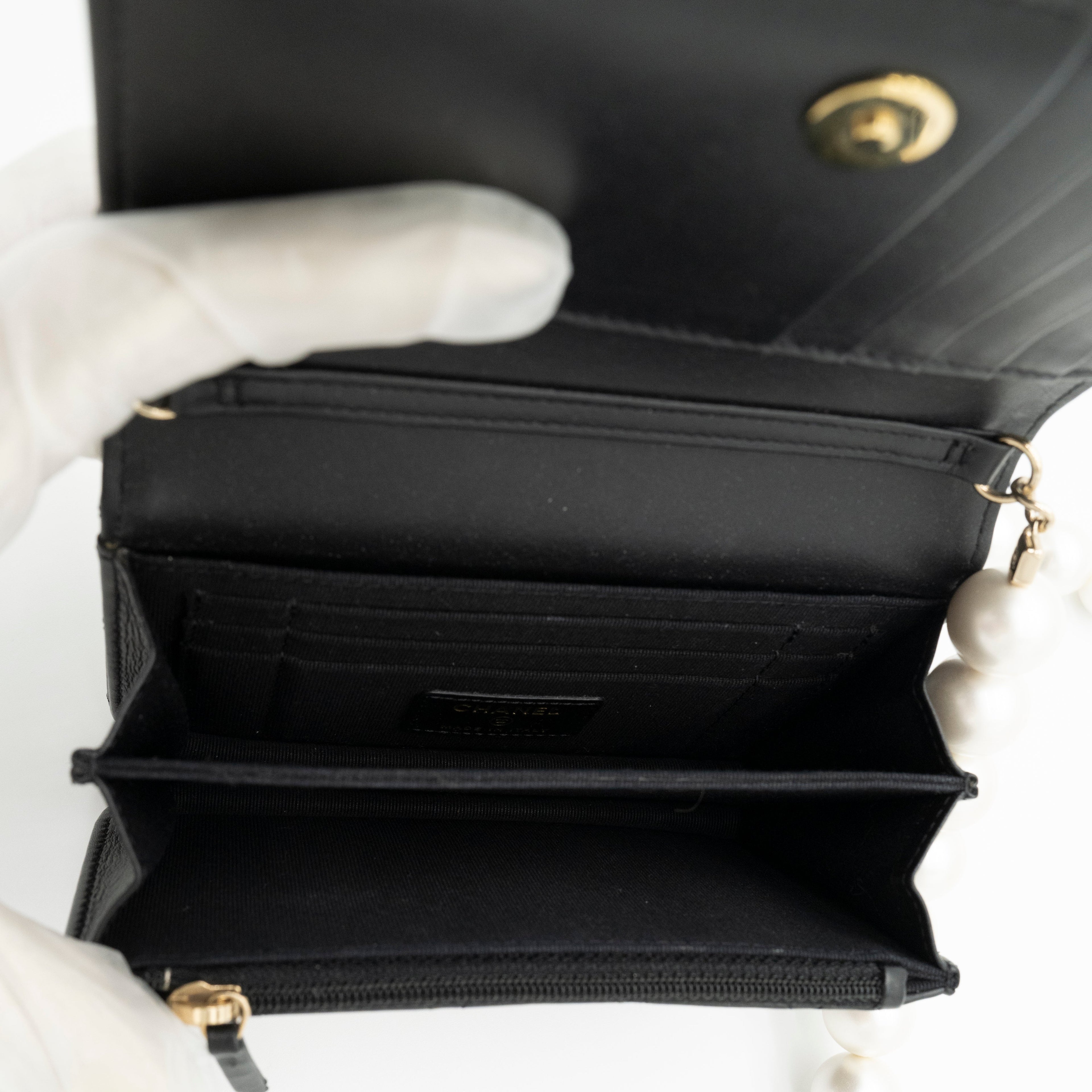 CHANEL Maxi Pearls Clutch with Chain Light Gold Hardware Full Set