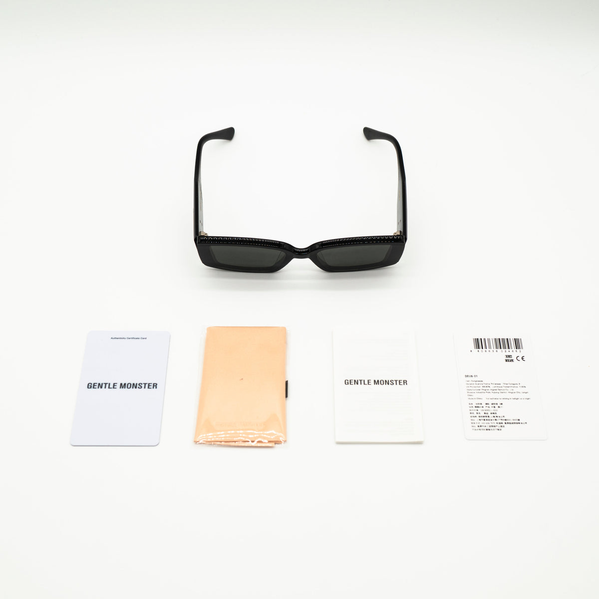 Gentle Monster Deus 01 Black Rectangular Sunglasses Full Set