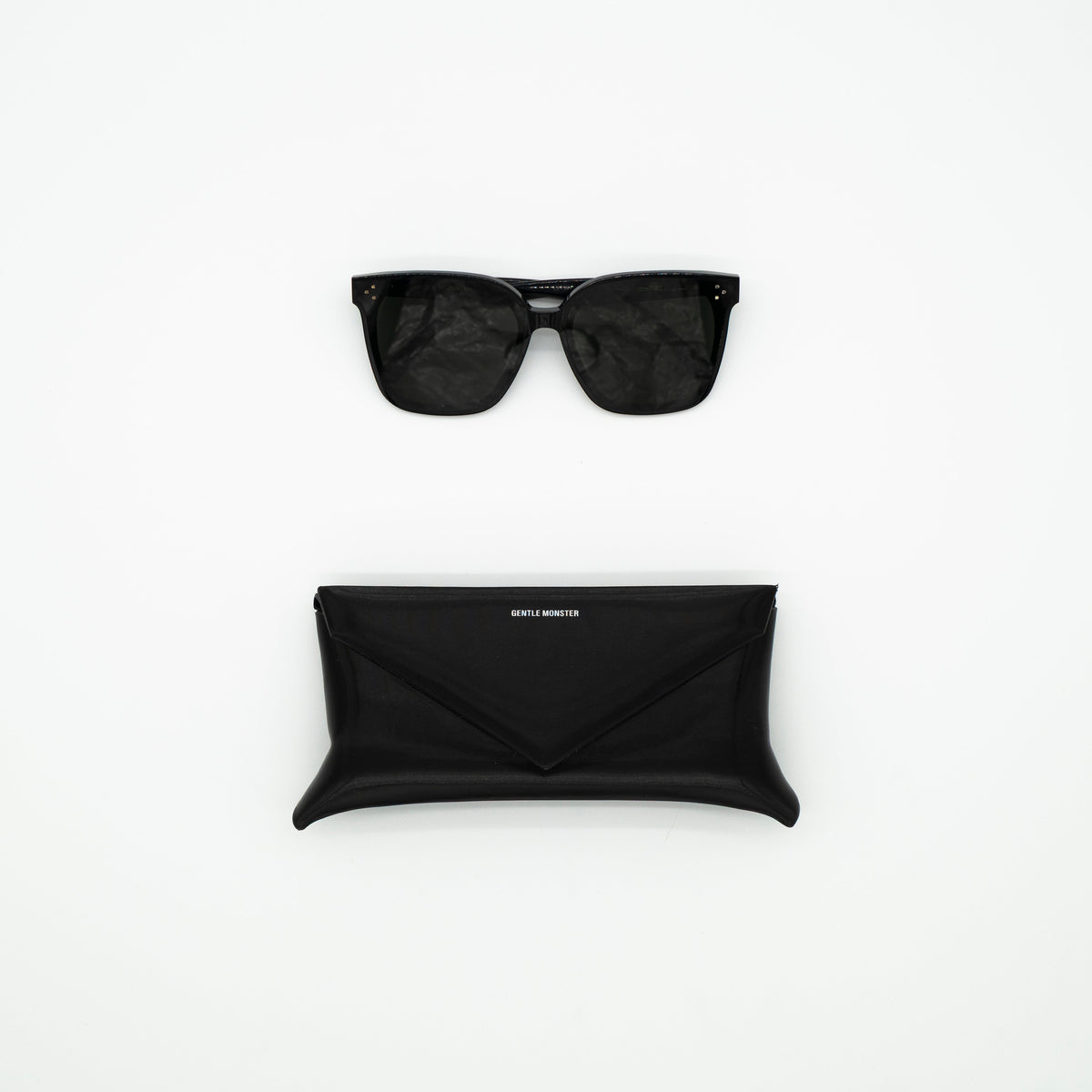Gentle Monster Her 01 Unisex Black Square Sunglasses