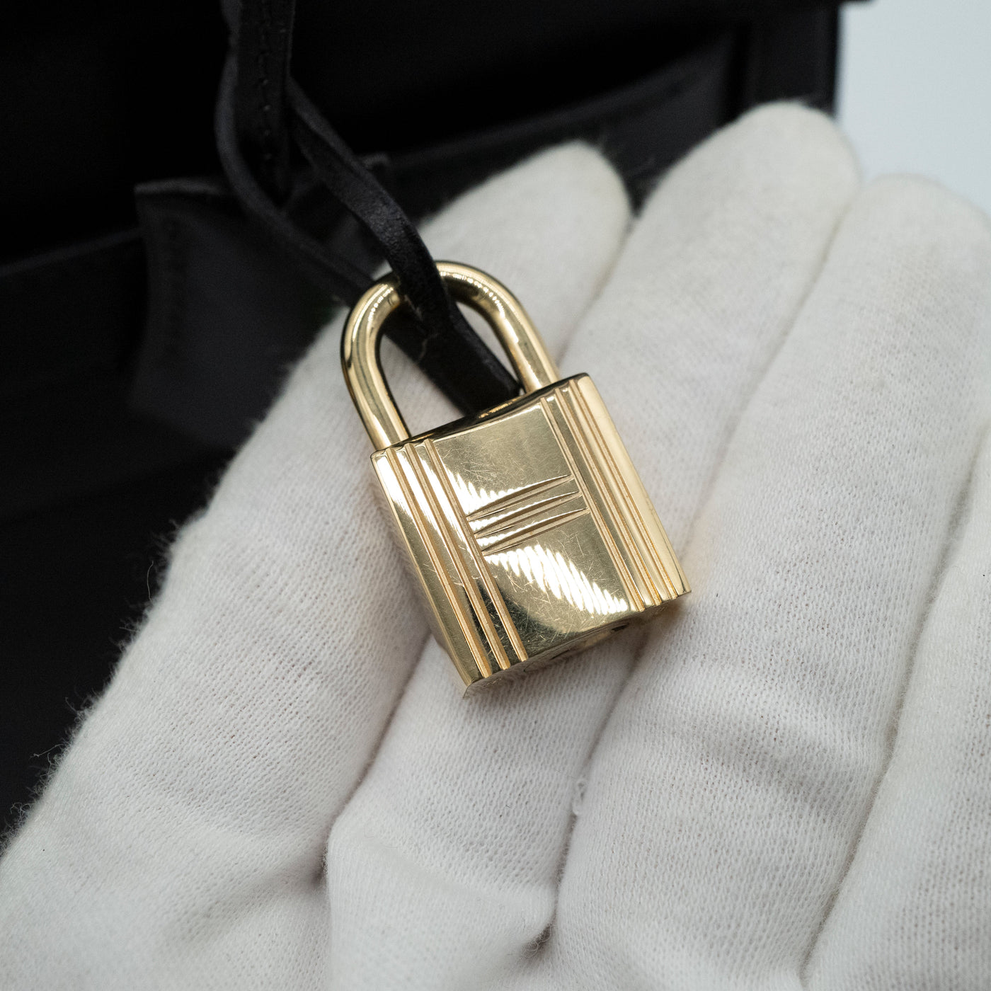 Hermès Vintage Noir Box Calf Kelly 32 Retourné Gold Hardware 1993 VIP