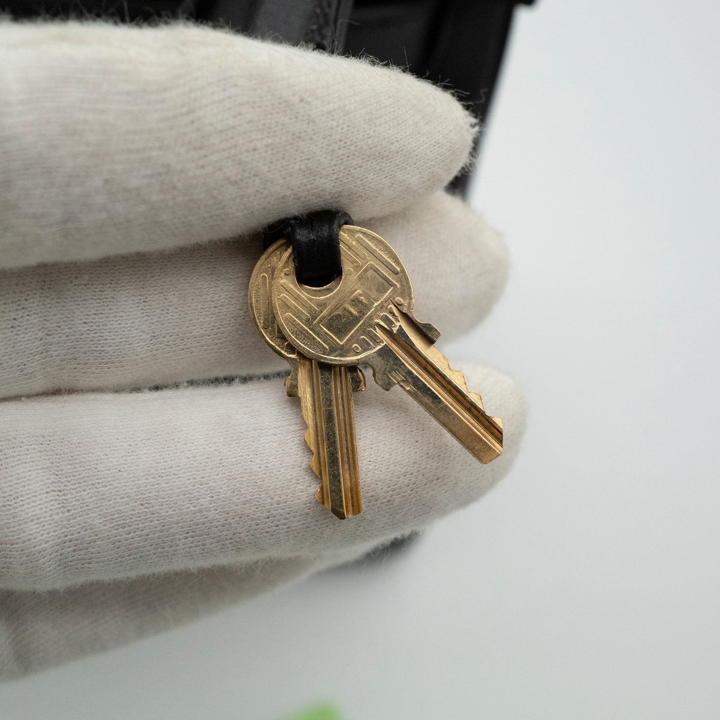 Hermès Vintage Noir Box Calf Kelly 32 Retourné Gold Hardware 1993 VIP