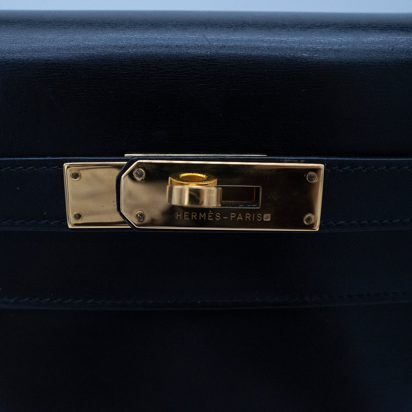 Hermès Vintage Noir Box Calf Kelly 32 Retourné Gold Hardware 1993 VIP