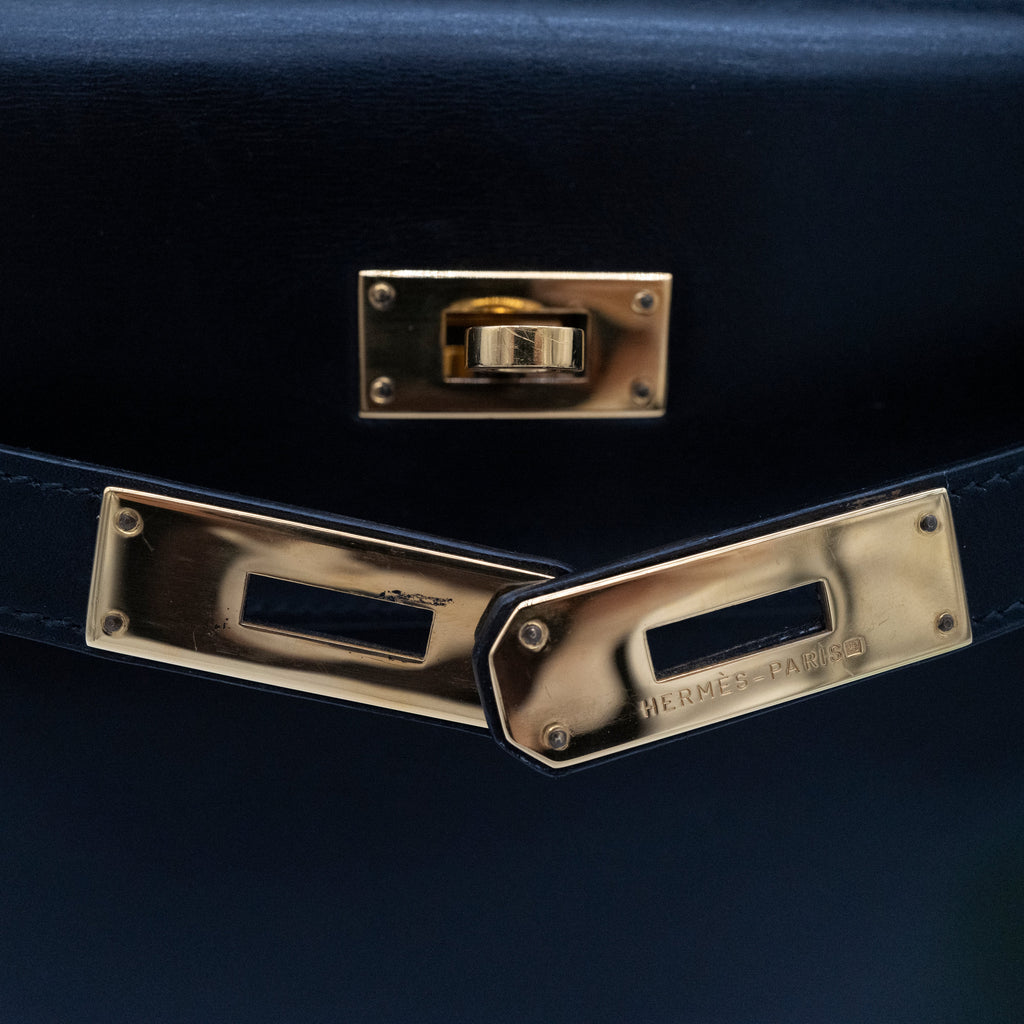 Hermès Vintage Noir Box Calf Kelly 32 Retourné Gold Hardware 1993