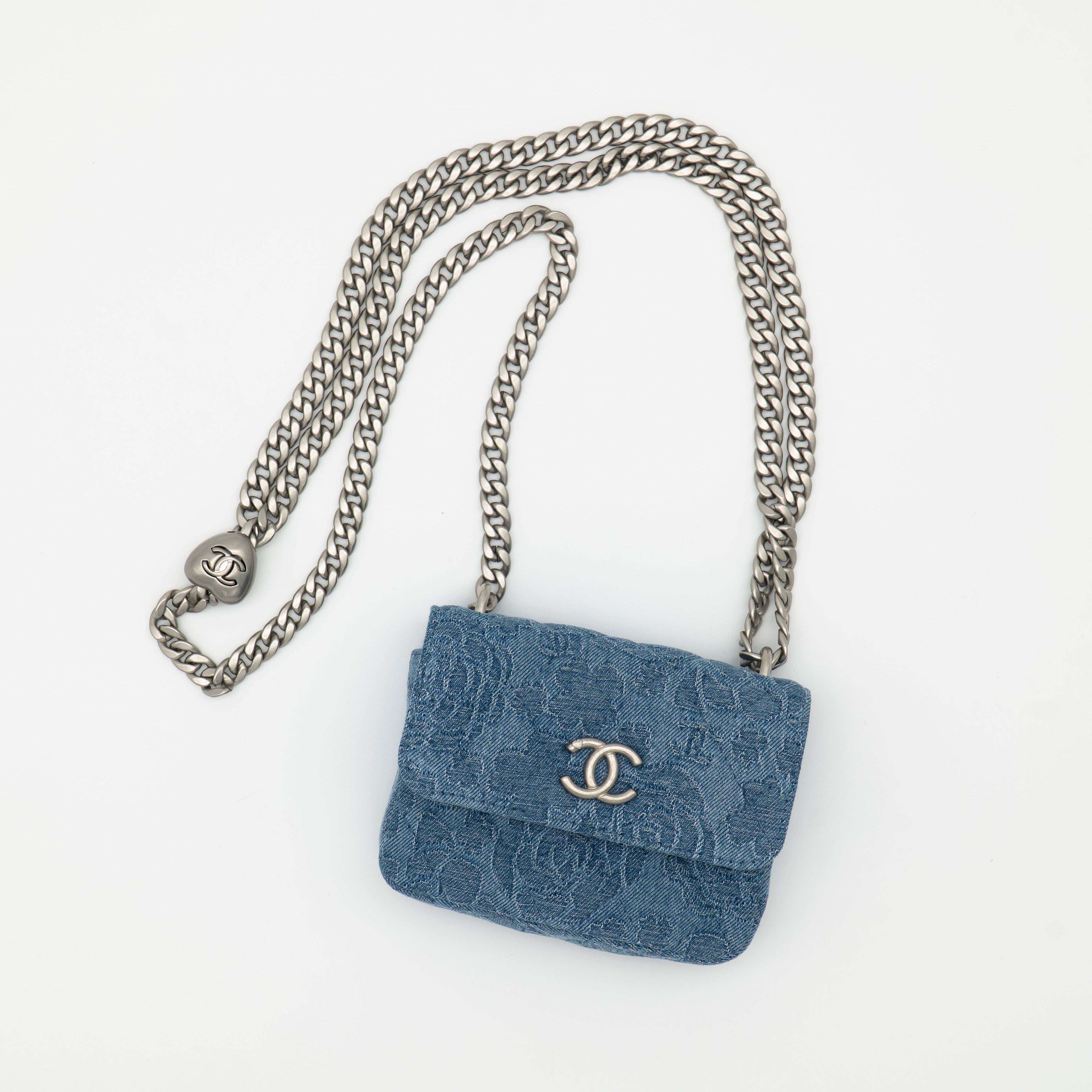 CHANEL Denim Camellia Sweet Heart Clutch with Chain AP3224