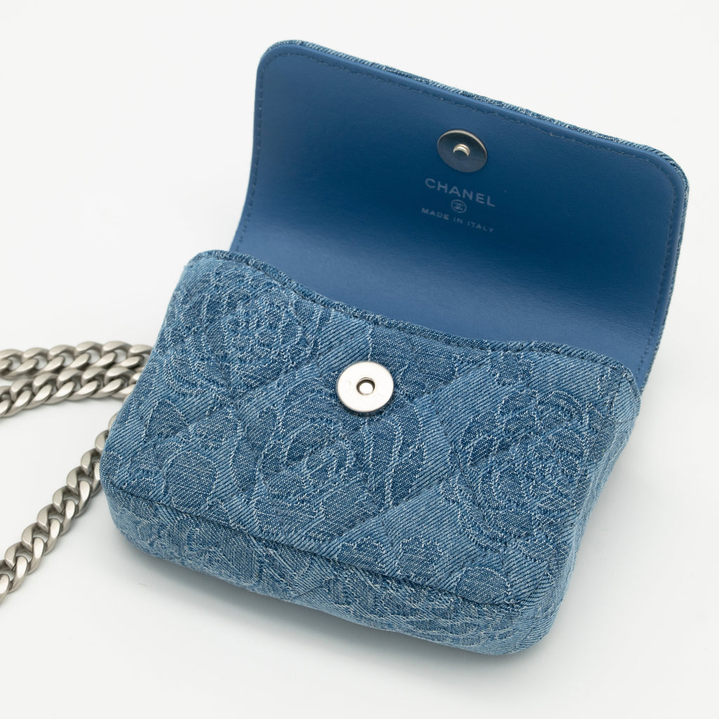 CHANEL Denim Camellia Sweet Heart Clutch with Chain AP3224