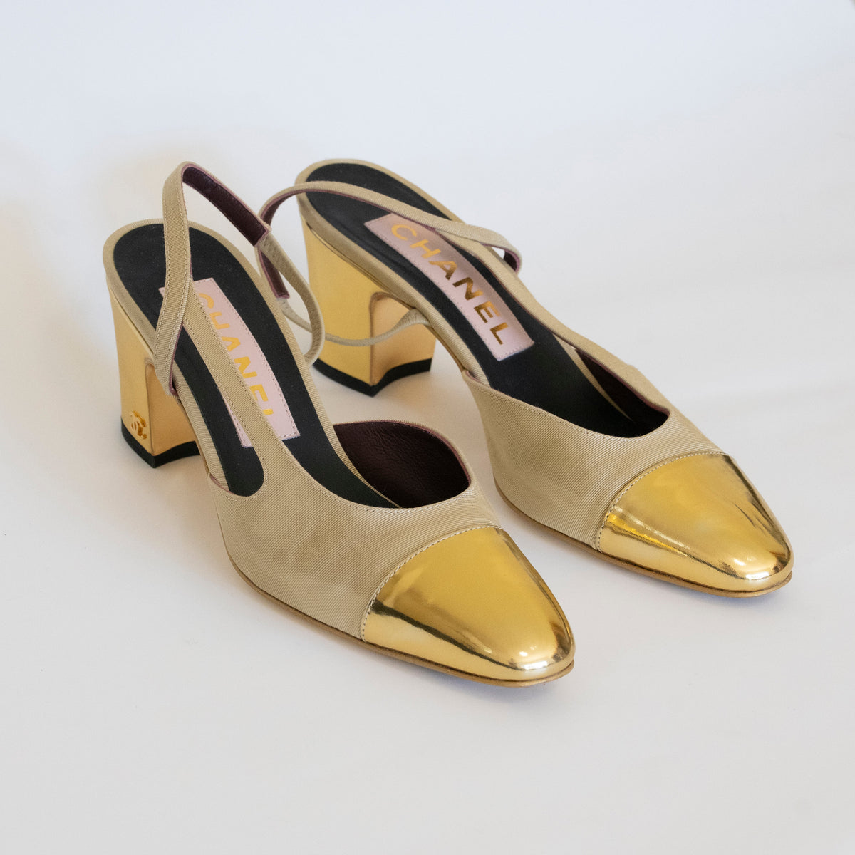 CHANEL Limited Edition Runway Linen and Gold Slingback Pumps EU 36