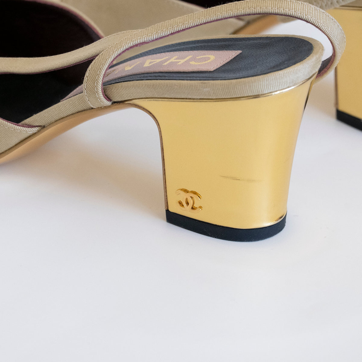 CHANEL Limited Edition Runway Linen and Gold Slingback Pumps EU 36
