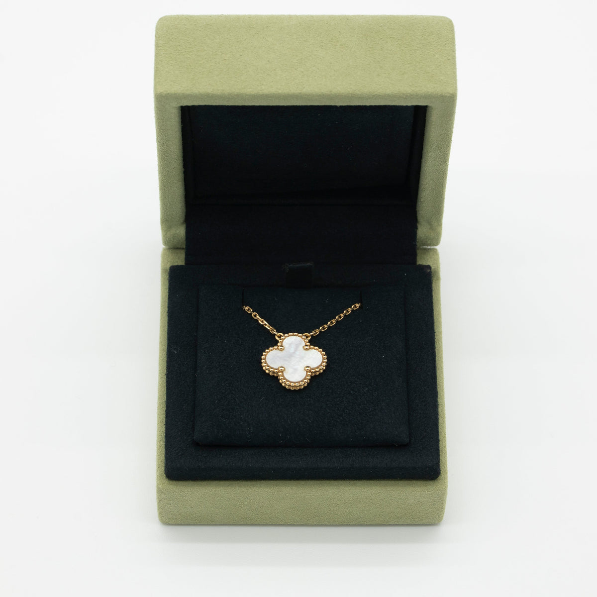 Van Cleef & Arpels Mother of Pearl Vintage Alhambra Necklace 18K Yellow Gold Full Set