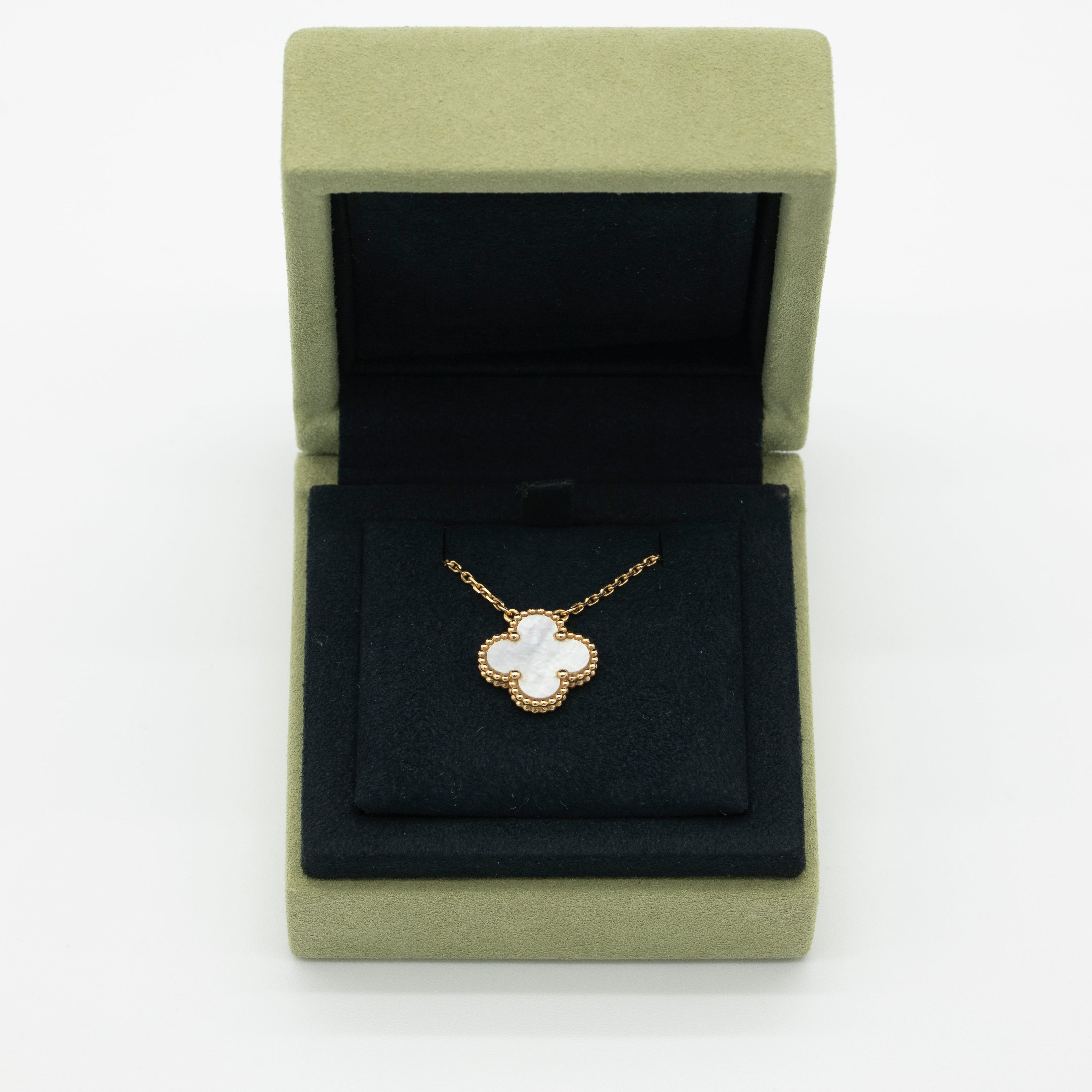 Van Cleef & Arpels Mother of Pearl Vintage Alhambra Necklace 18K Yellow Gold Full Set