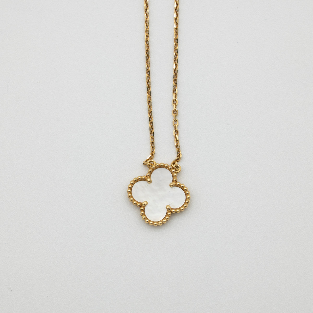 Van Cleef & Arpels Mother of Pearl Vintage Alhambra Necklace 18K Yellow Gold Full Set