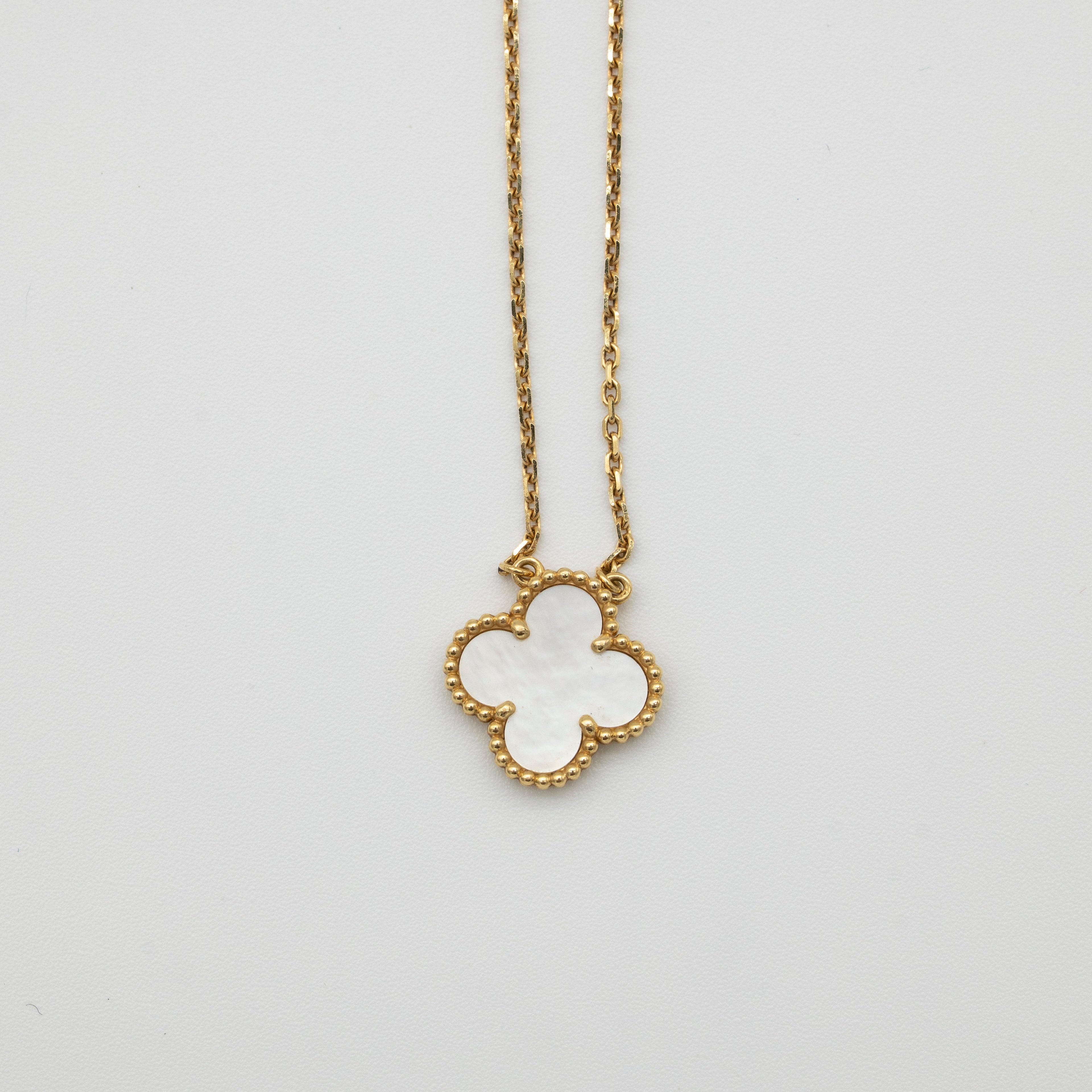 Van Cleef & Arpels Mother of Pearl Vintage Alhambra Necklace 18K Yellow Gold Full Set