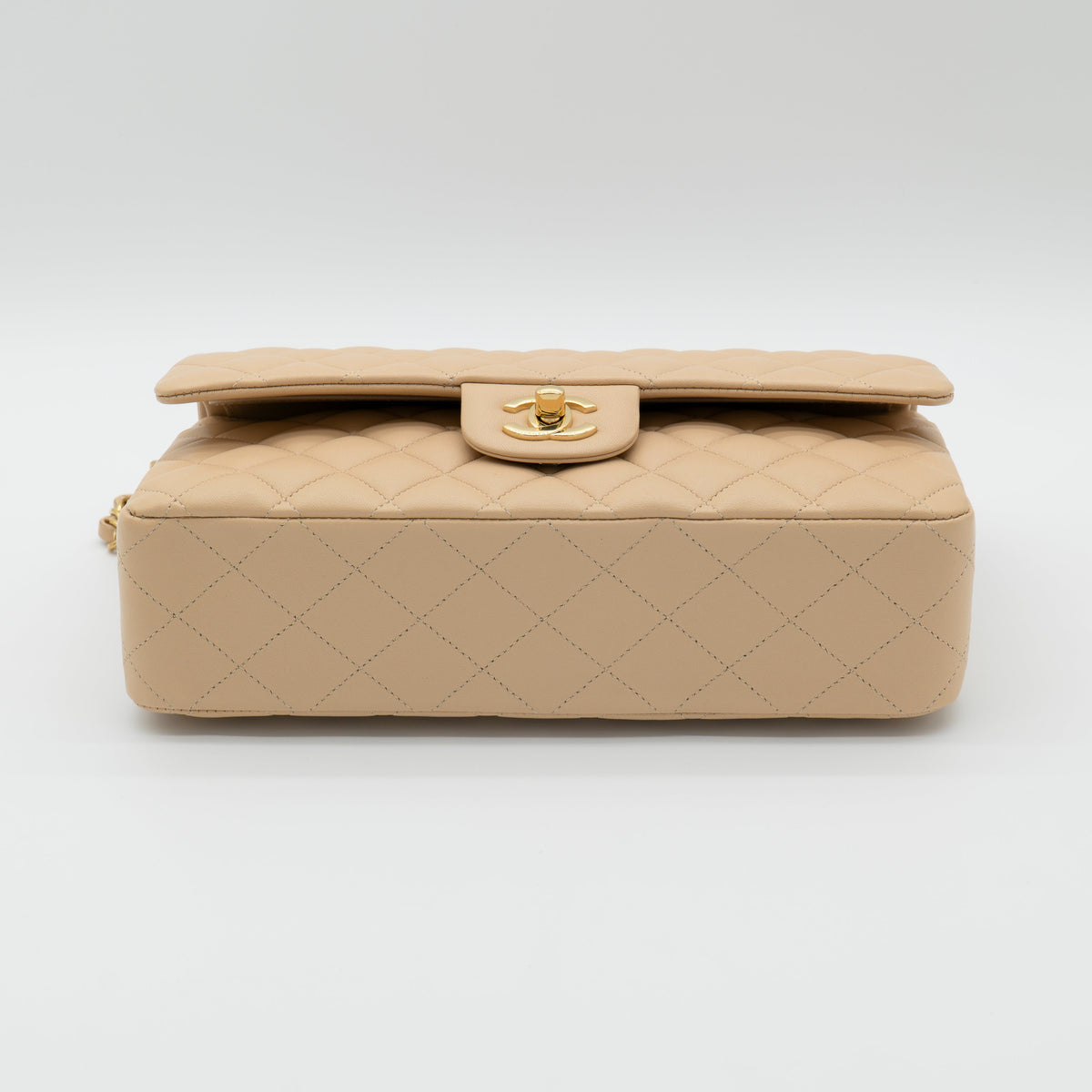 NEW CHANEL Medium Classic Flap Beige Clair Lambskin Quilted Gold Hardware Full Set