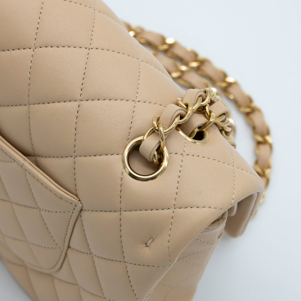 NEW CHANEL Medium Classic Flap Beige Clair Lambskin Quilted Gold Hardware Full Set