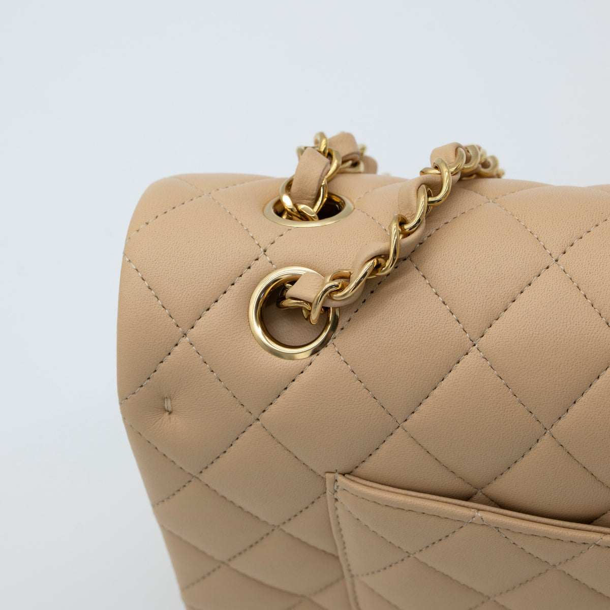 NEW CHANEL Medium Classic Flap Beige Clair Lambskin Quilted Gold Hardware Full Set