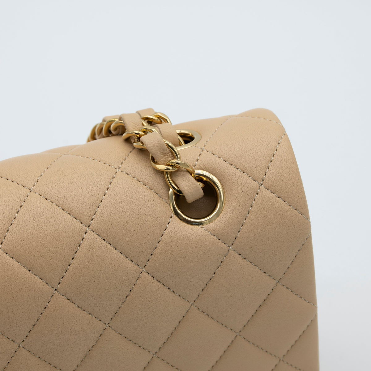 NEW CHANEL Medium Classic Flap Beige Clair Lambskin Quilted Gold Hardware Full Set