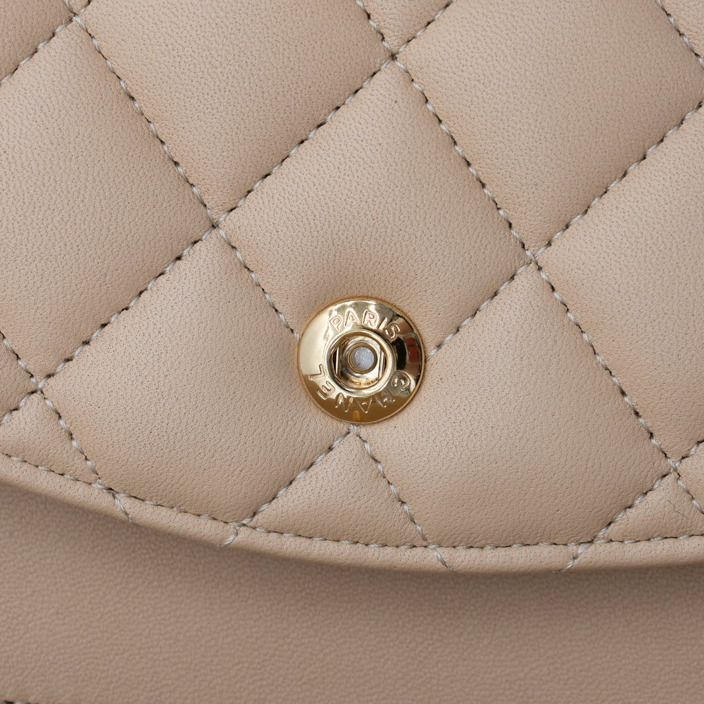 NEW CHANEL Medium Classic Flap Beige Clair Lambskin Quilted Gold Hardware Full Set