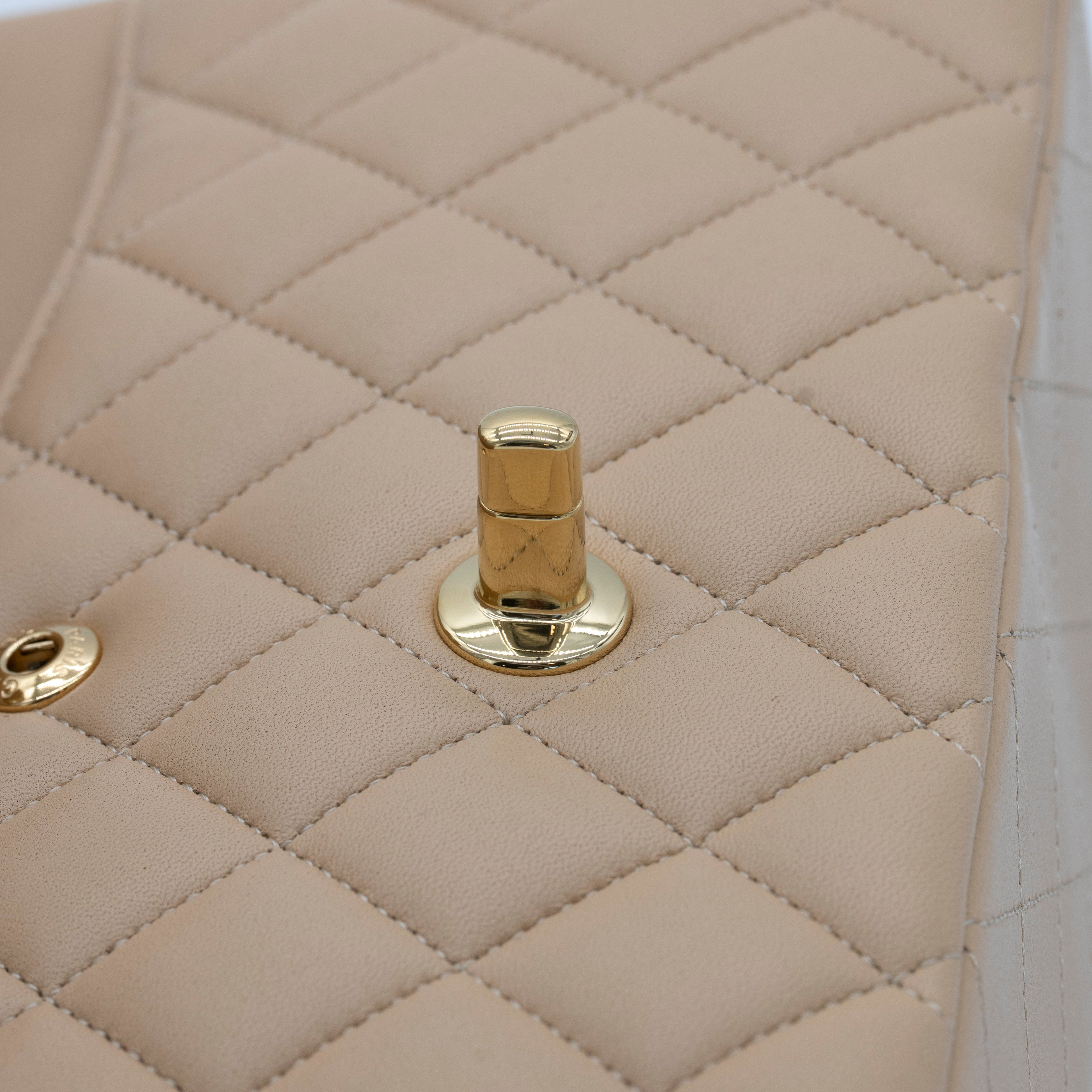 NEW CHANEL Medium Classic Flap Beige Clair Lambskin Quilted Gold Hardware Full Set