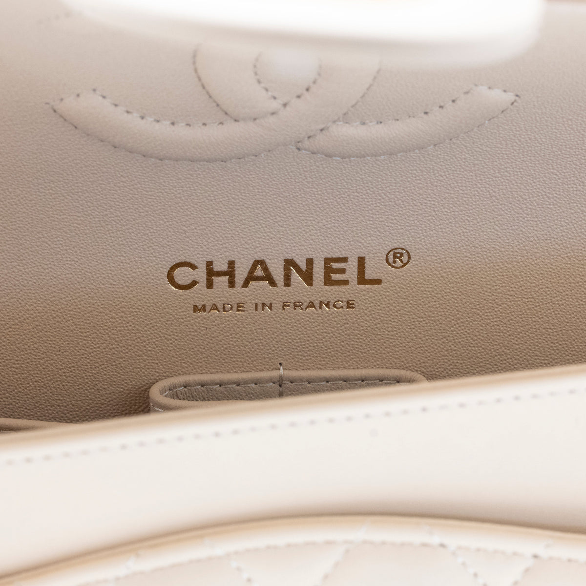 NEW CHANEL Medium Classic Flap Beige Clair Lambskin Quilted Gold Hardware Full Set