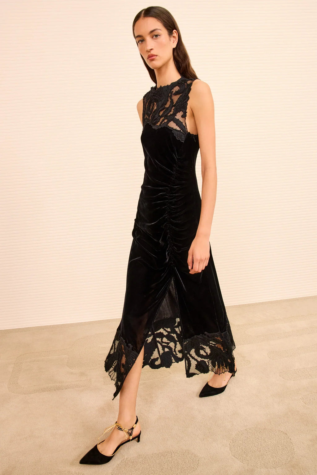 Ulla Johnson Rosaria Ruched Lace-Trimmed Velvet Midi Dress US 00
