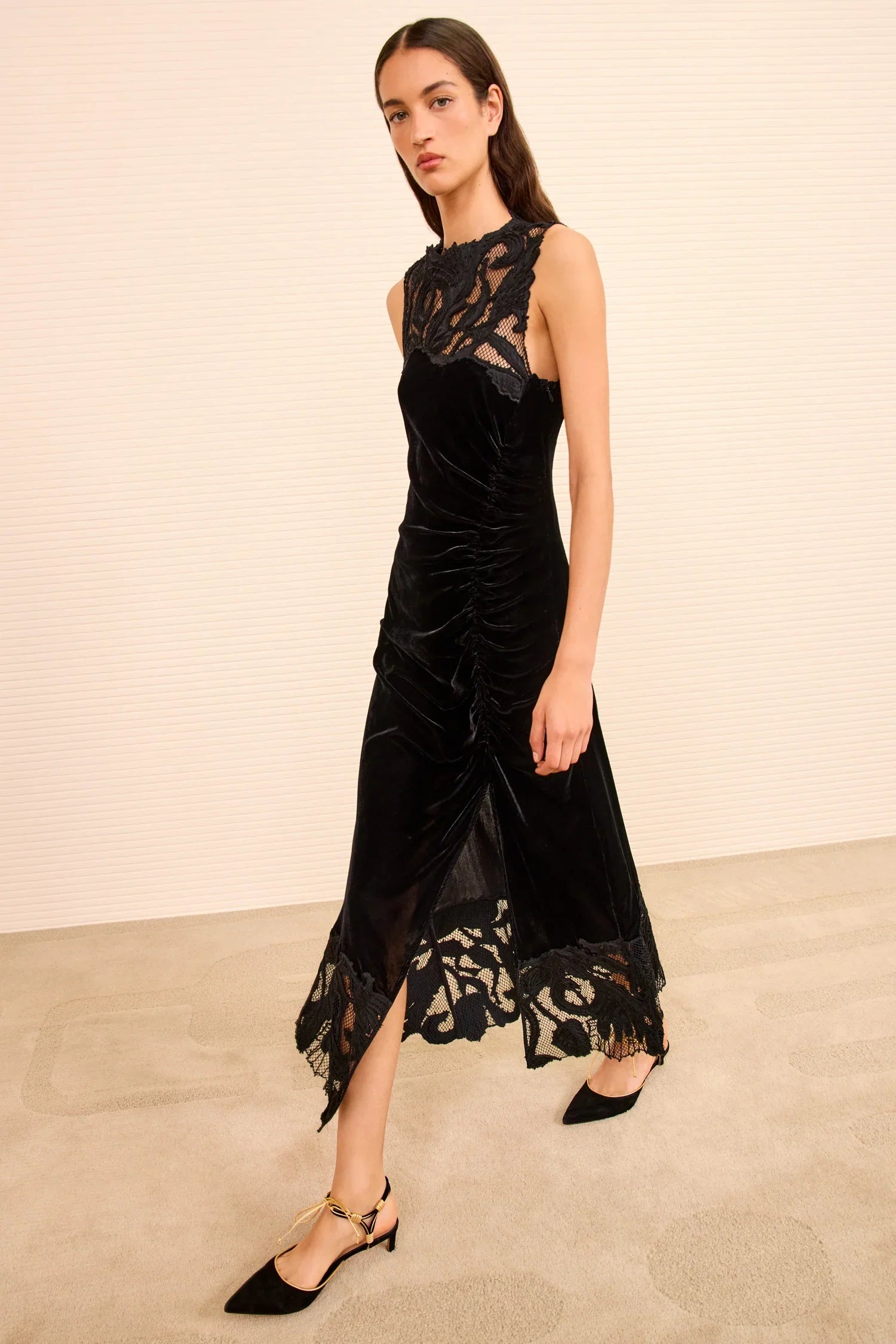 Ulla Johnson Rosaria Ruched Lace-Trimmed Velvet Midi Dress US 00