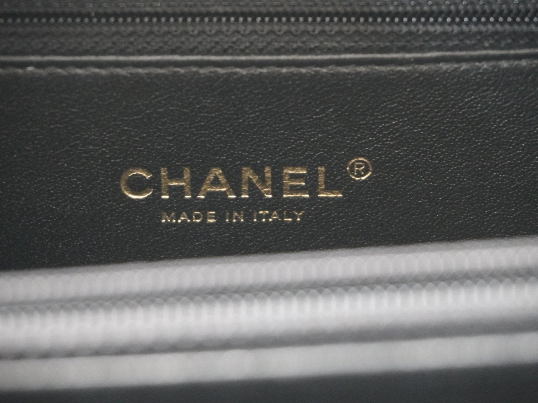 CHANEL Medium Filigree Vanity Case Navy/Black A93343
