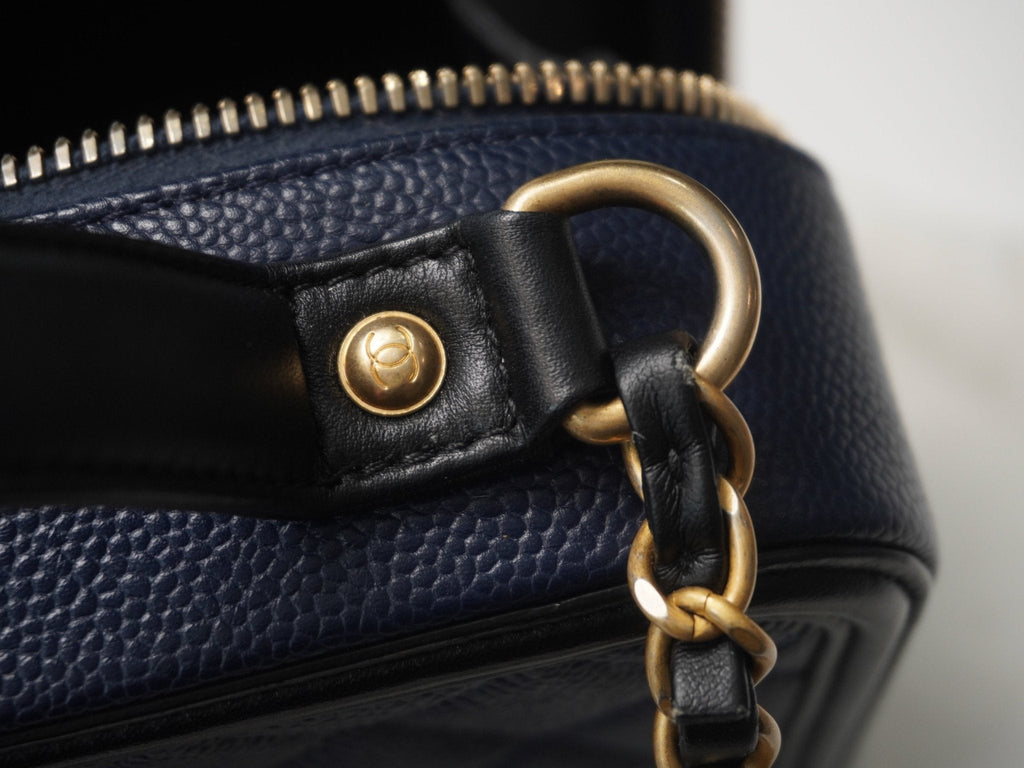 CHANEL Medium Filigree Vanity Case Navy/Black A93343