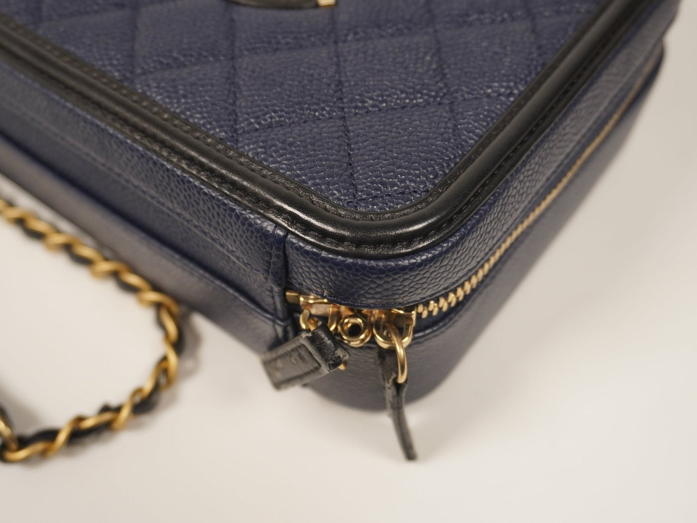 CHANEL Medium Filigree Vanity Case Navy/Black A93343 VIP