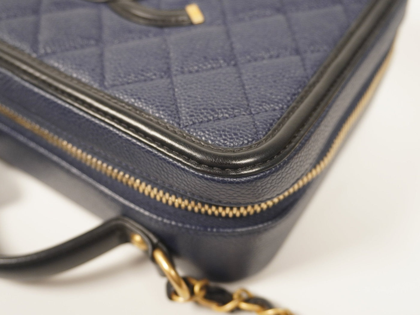 CHANEL Medium Filigree Vanity Case Navy/Black A93343 VIP
