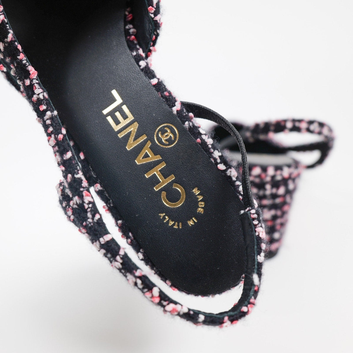 Chanel Pink/Black/White Tweed Grosgrain Cap Toe Slingback Pumps Size 36